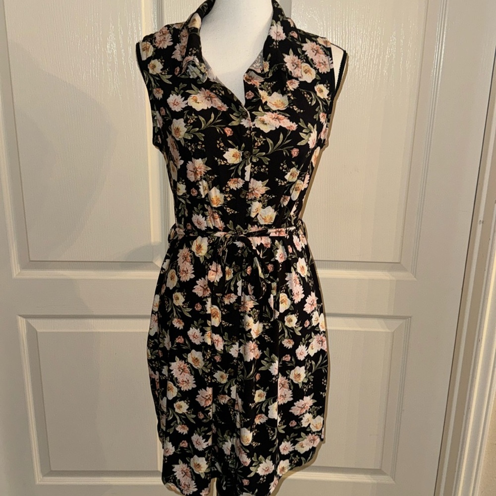 JUNIORS - Floral Dress - Size XL 15-17